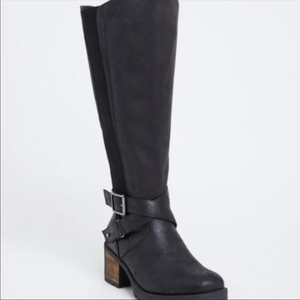 Torrid wide calf boots
